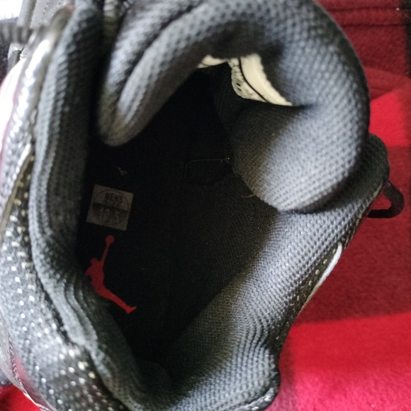 Jordan Size 10.5 - Picture 3 of 3